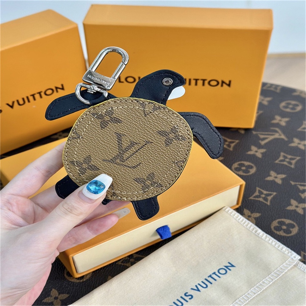 LV Turtle coin wallet - Picture 2 of 6